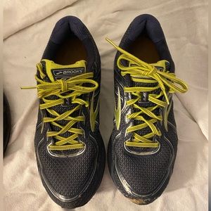 Brooks GTS women shoes size 10 green/grey